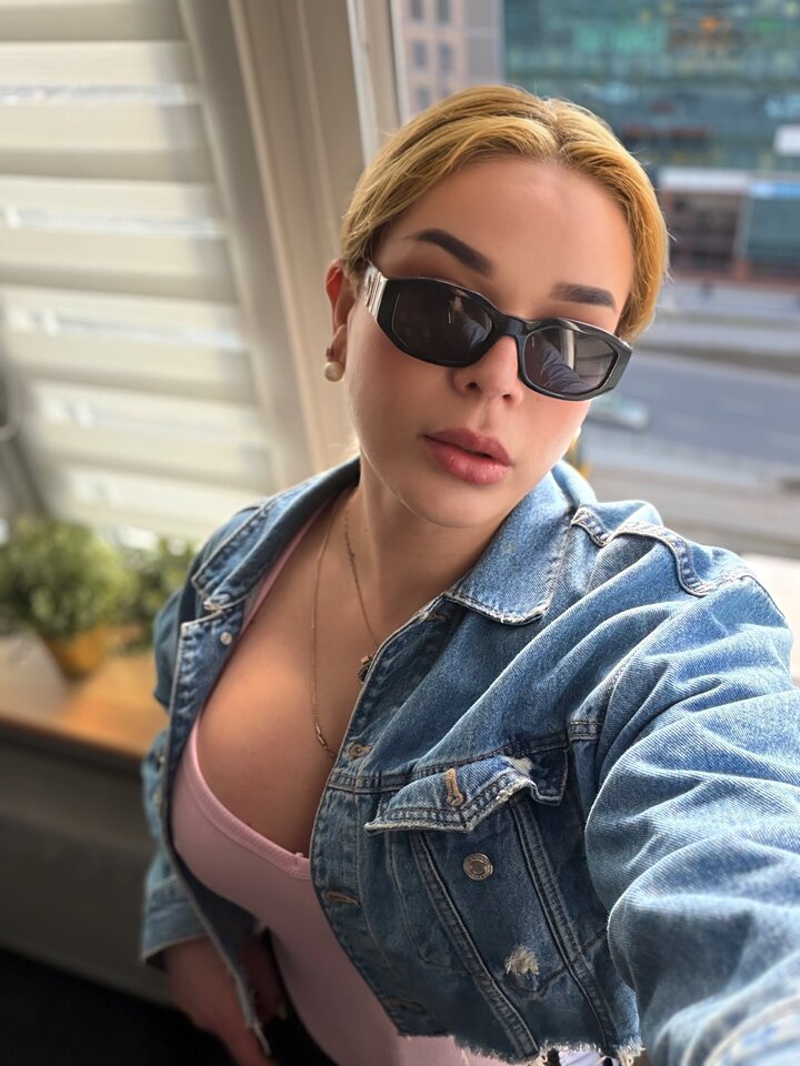 Facetune_12-04-2026-17-03-17.jpeg - Sharondillacoboxxl