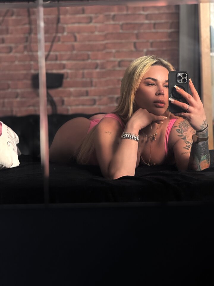 Facetune_17-11-2025-13-56-39.jpeg - Sharondillacoboxxl