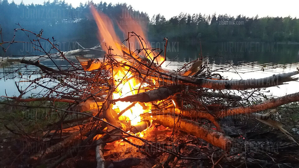 🙂 - JuriizKentaki