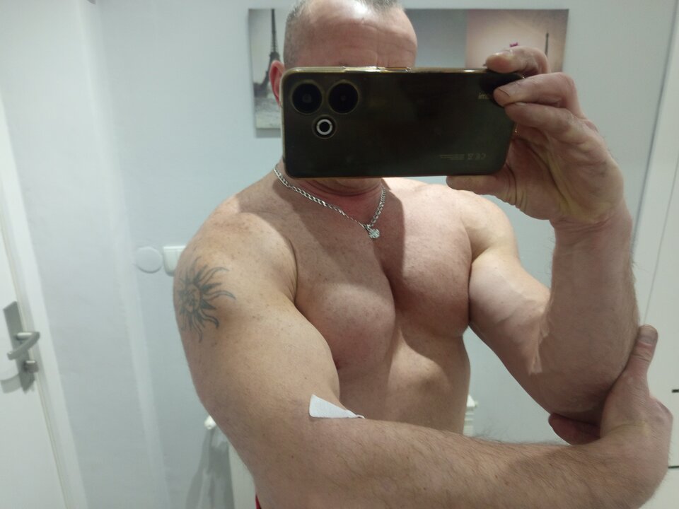 1000017620.jpg - Lifeguard12