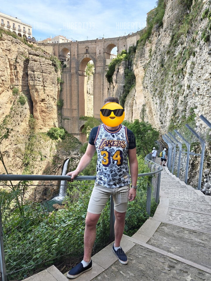 1000035710.jpg - Hubert133