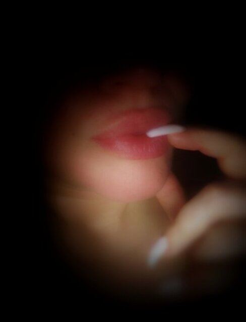 Screenshot_20260420-174220_Chrome.jpg - Emiiili