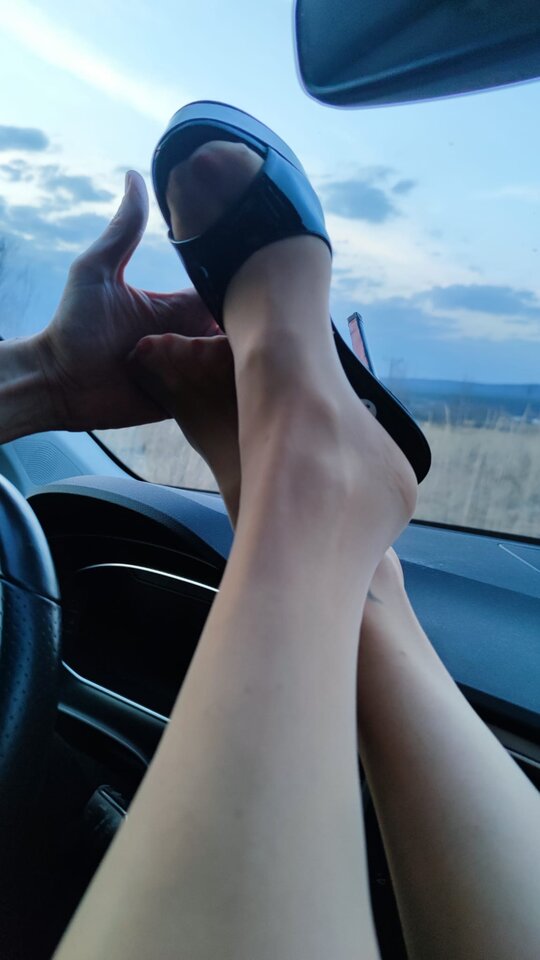 321bbaf1-8d6f-4172-a0a7-1103c564f3c8.jpeg - Feet4YouCK