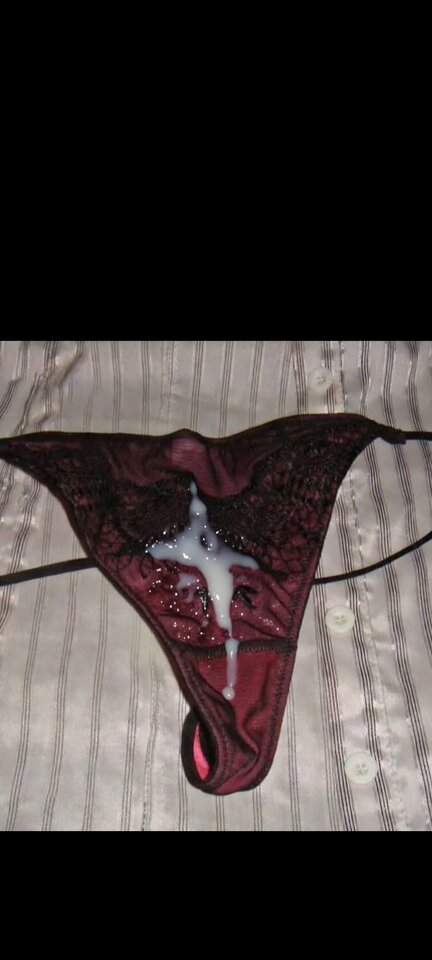 Żona zapomniała założyć do pracy. Może ktoś doleje. - Rajstopki1980