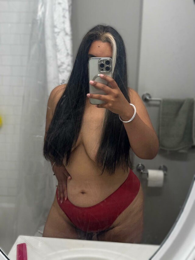 SmallLatina