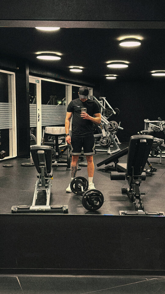 💪🏽🏋️ - Avigold9