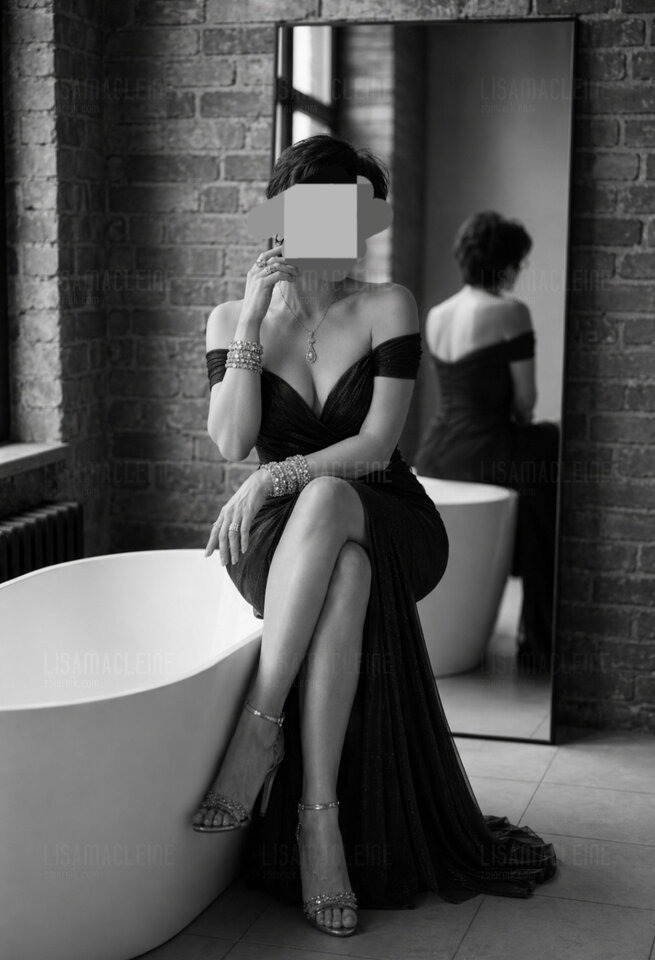 1000082440.jpg - LisaMacleine